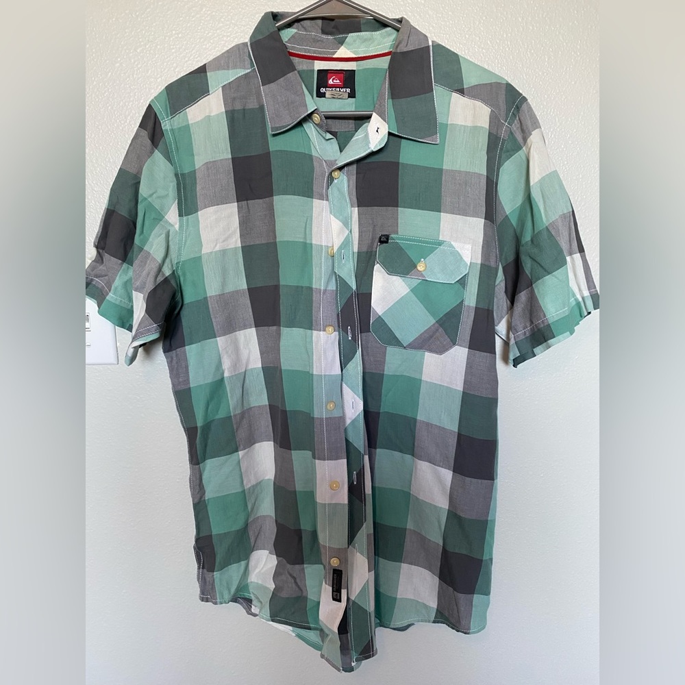 Quicksilver Men’s button down. Size M